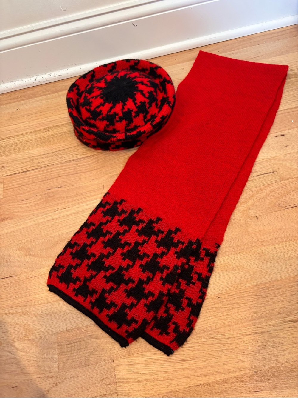 Vintage Adrienne Vittadini red and black houndstooth knit scarf and hat set